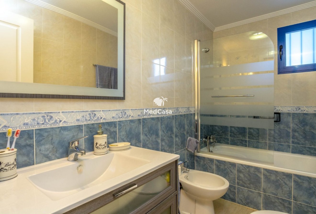 Resale - Apartment -
Orihuela Costa - Altos de Campoamor