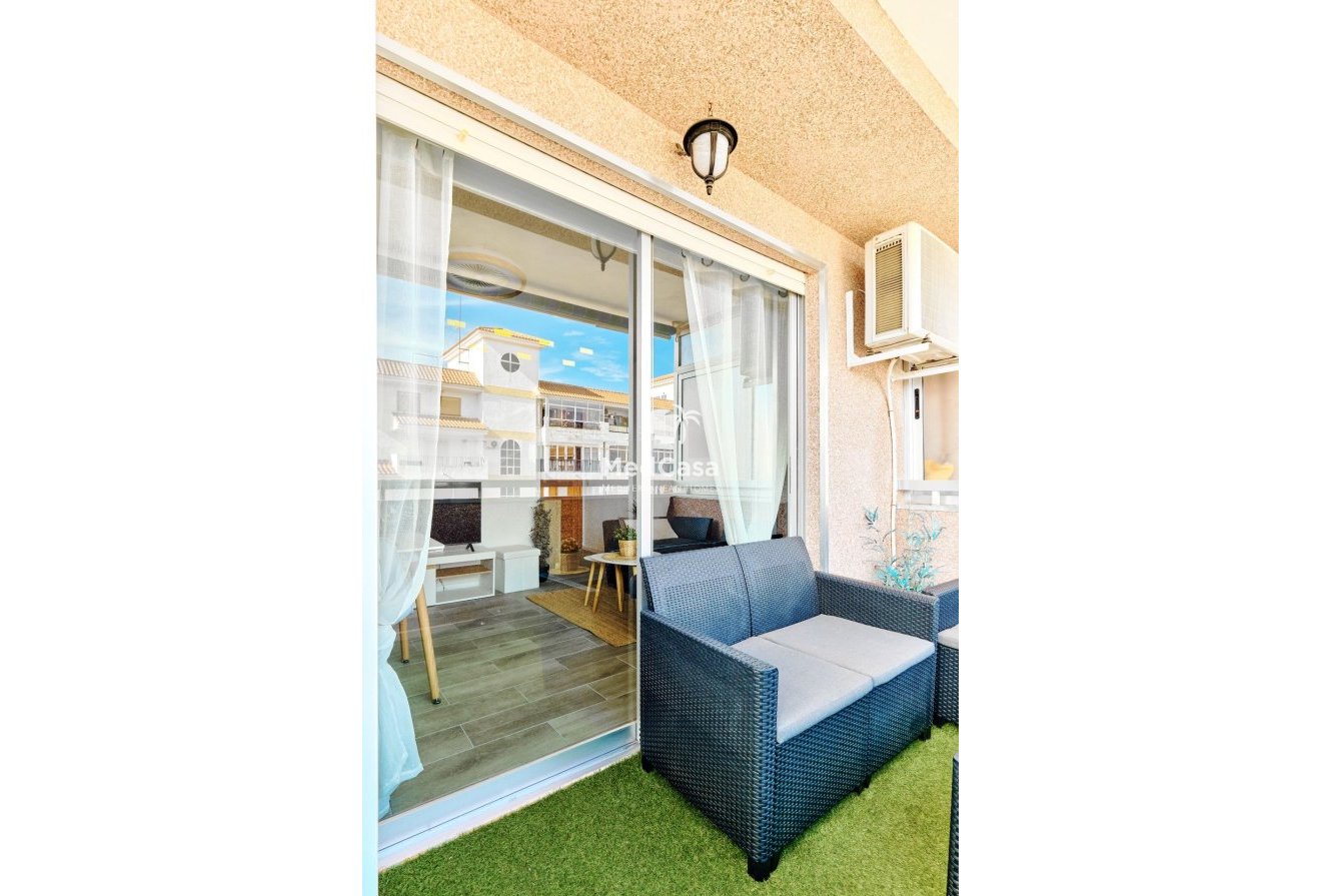 Resale - Apartment -
Torrevieja - La Mata