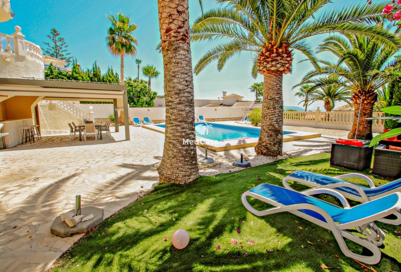 Resale - Villa -
Moraira - El Pinar de L'Advocat