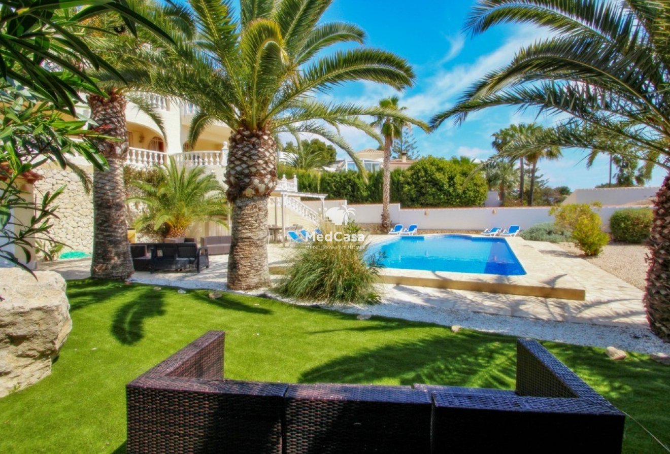 Resale - Villa -
Moraira - El Pinar de L'Advocat