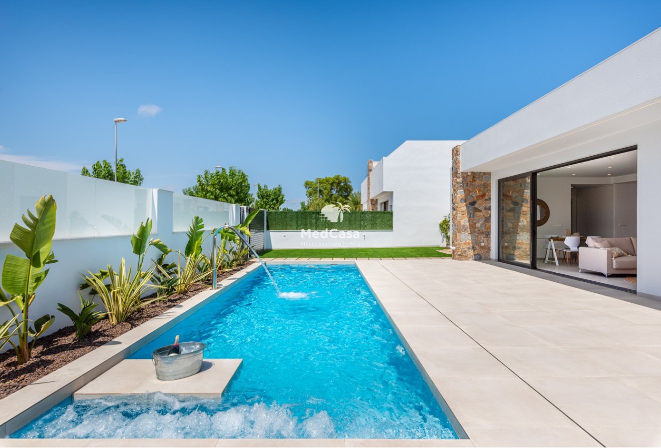 Obra nueva - Villa -
Los Alcázares