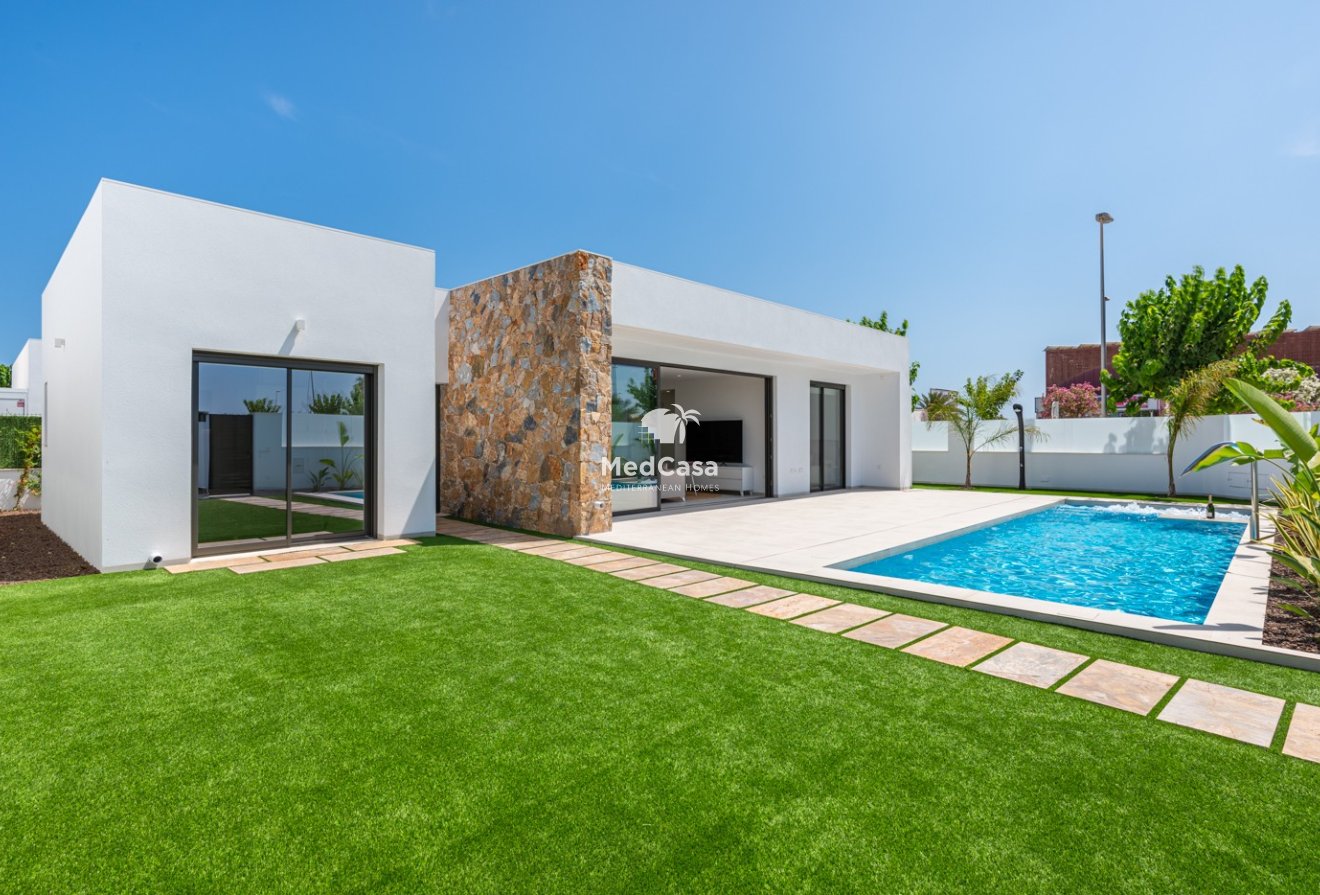 Obra nueva - Villa -
Los Alcázares