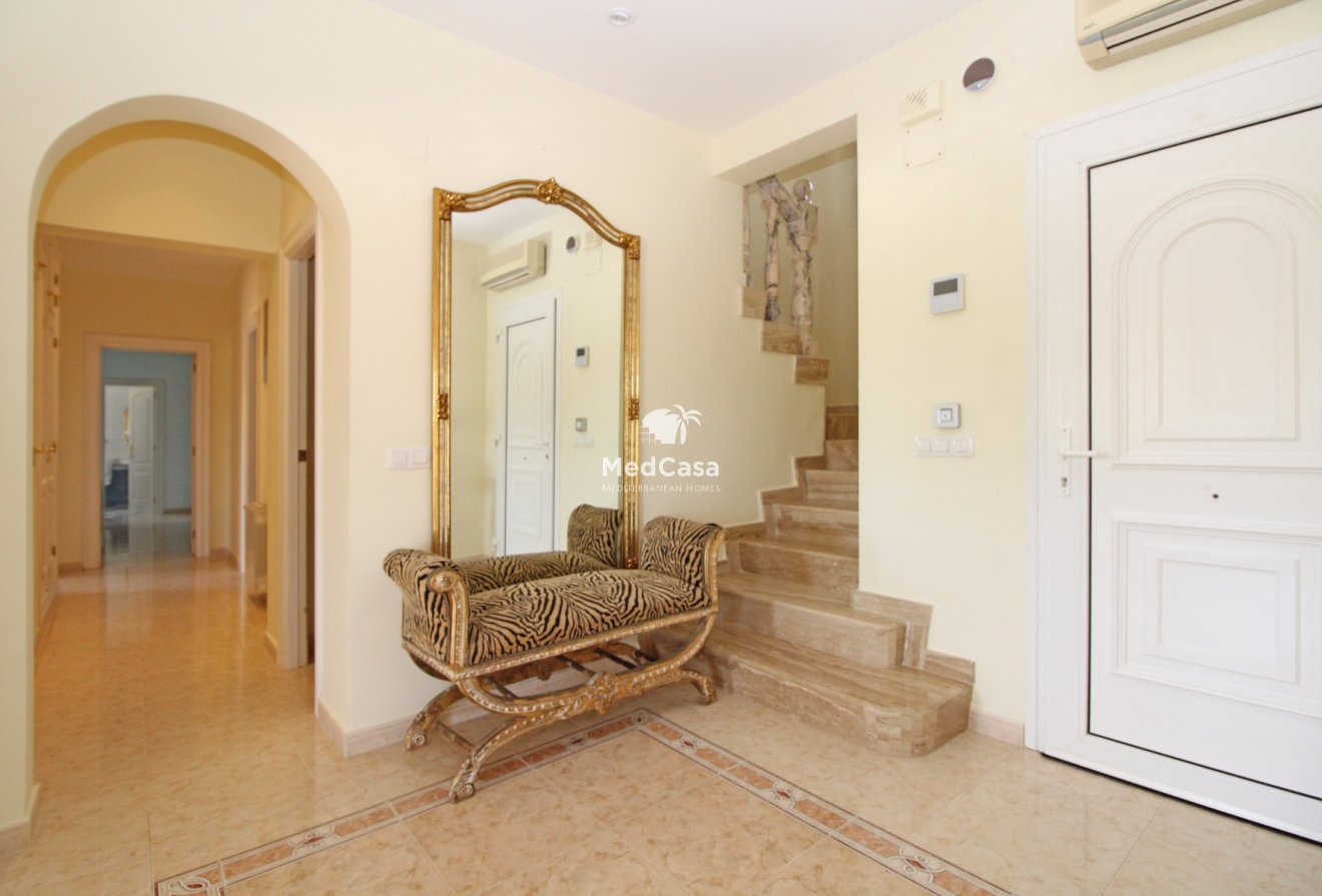 Resale - Villa -
Moraira - Pinar de l'Advocat