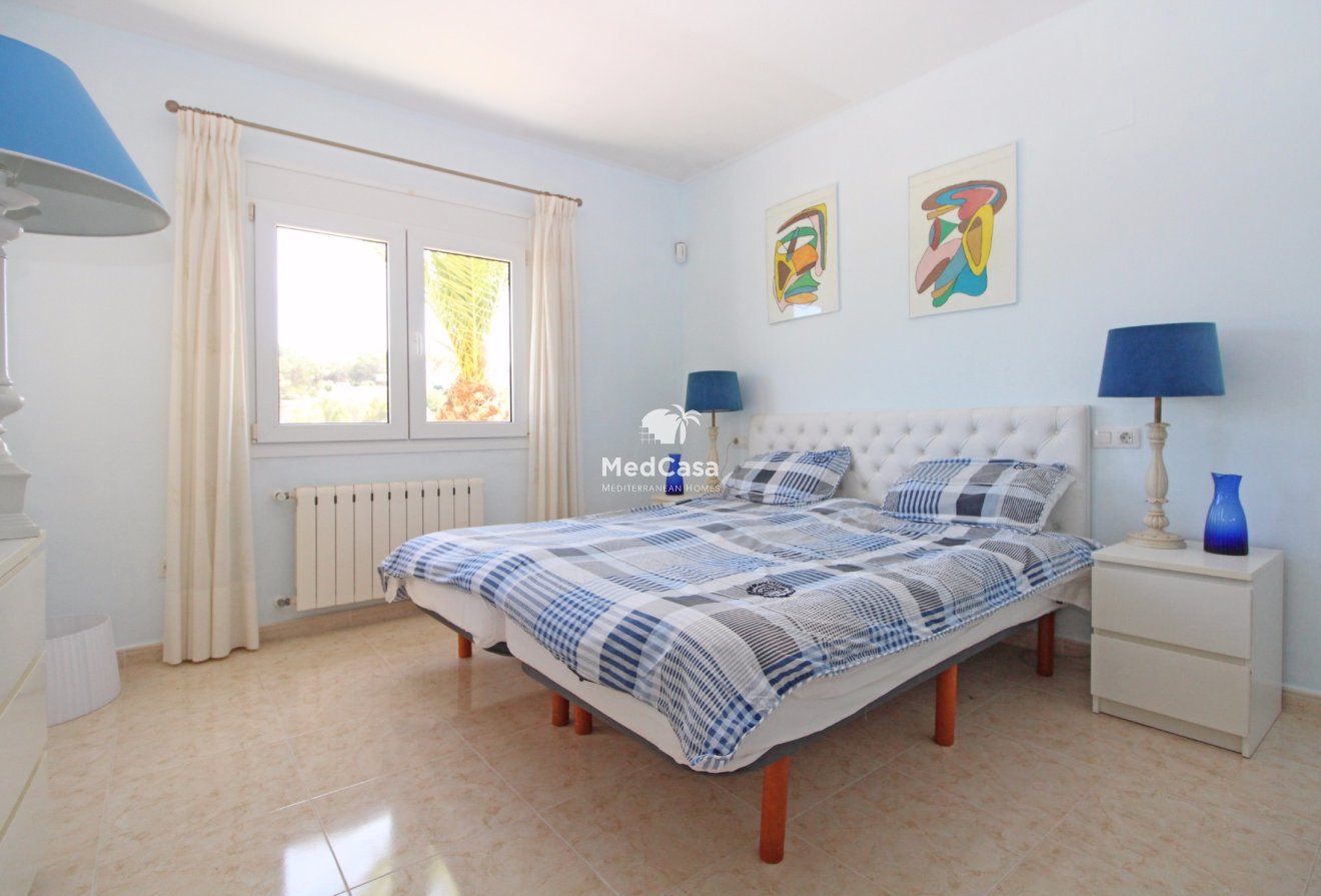 Resale - Villa -
Moraira - Pinar de l'Advocat