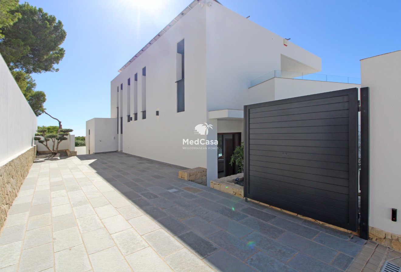 Resale - Villa -
Moraira - Pinar de l'Advocat