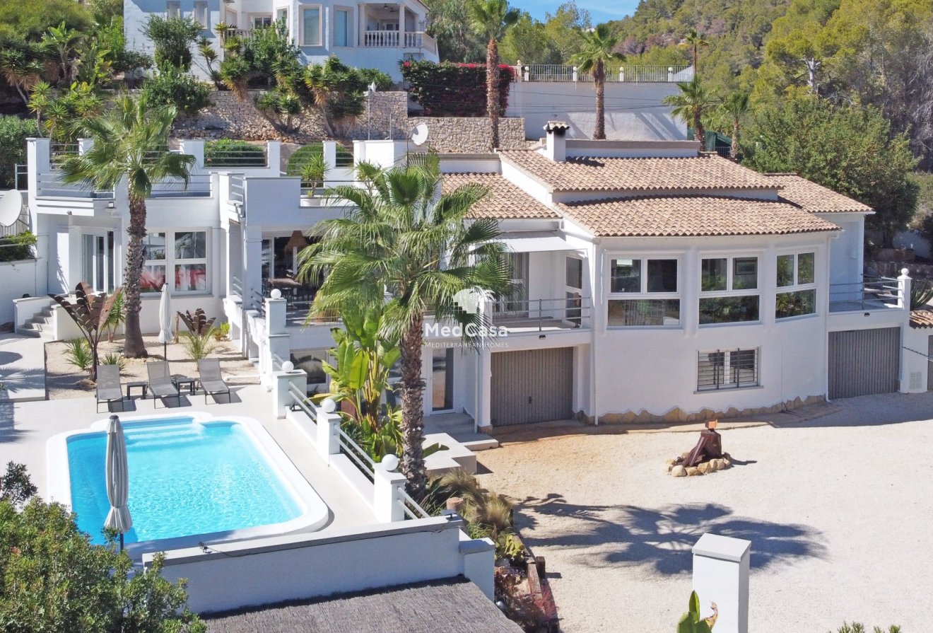 Resale - Villa -
Benissa - Buenavista