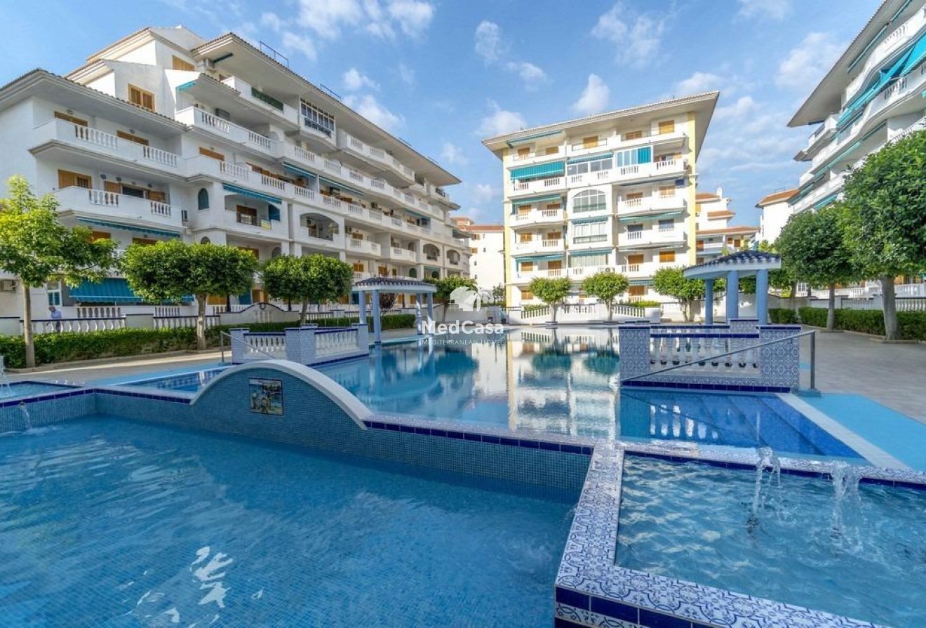 Resale - Apartment -
Torrevieja - La Mata