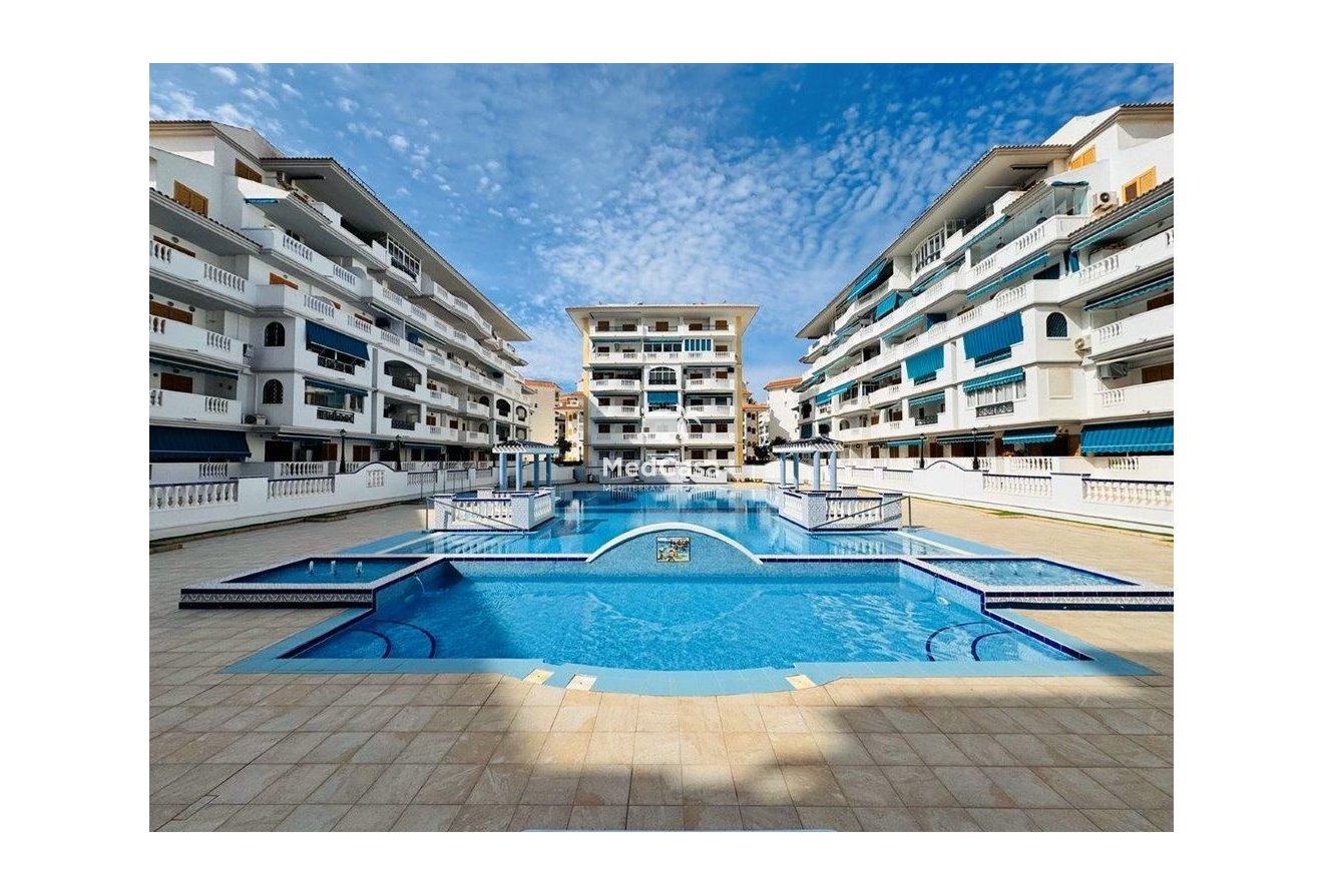 Resale - Apartment -
Torrevieja - La Mata