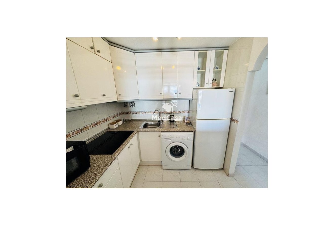 Resale - Apartment -
Torrevieja - La Mata