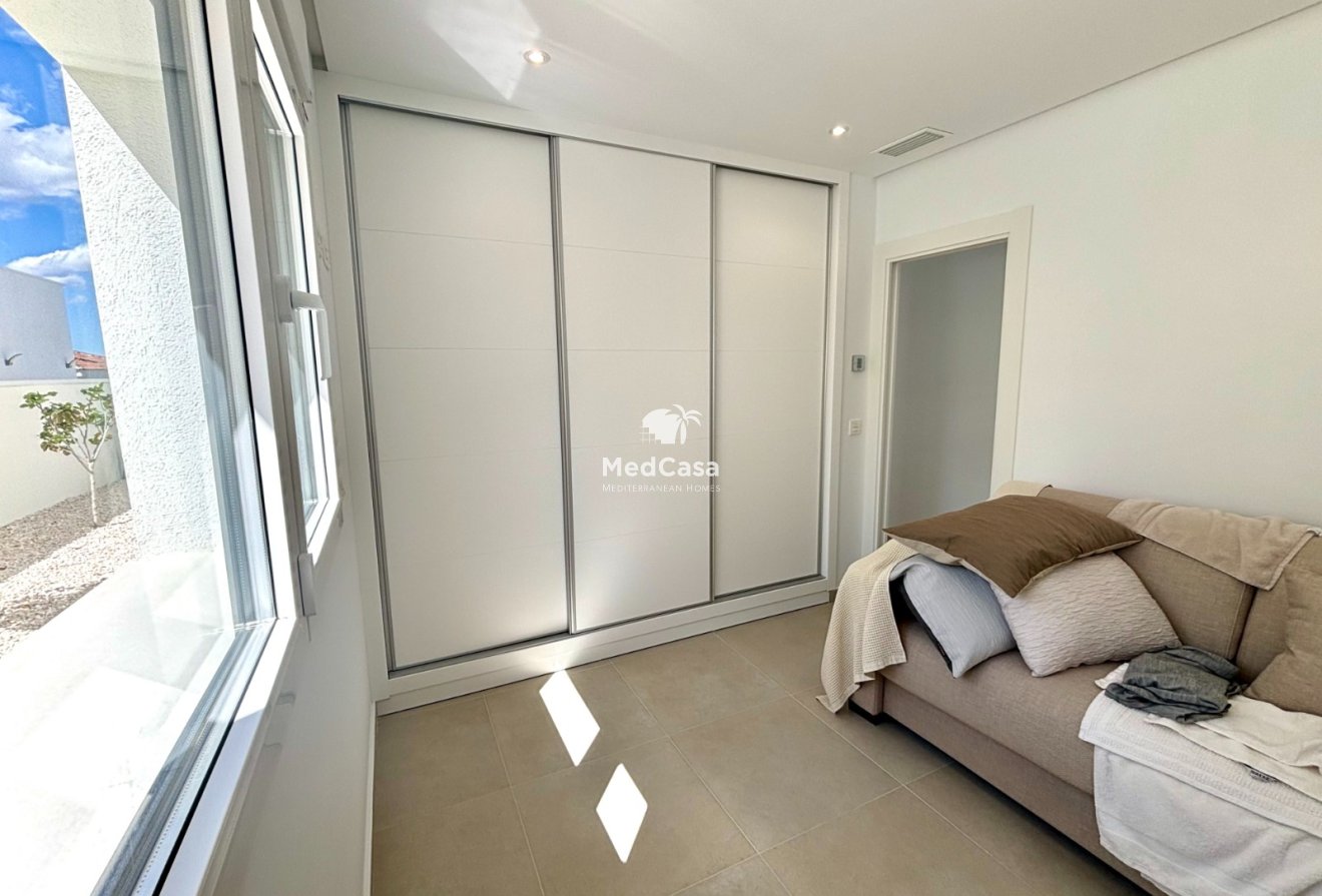 Obra nueva - Villa -
Benijofar