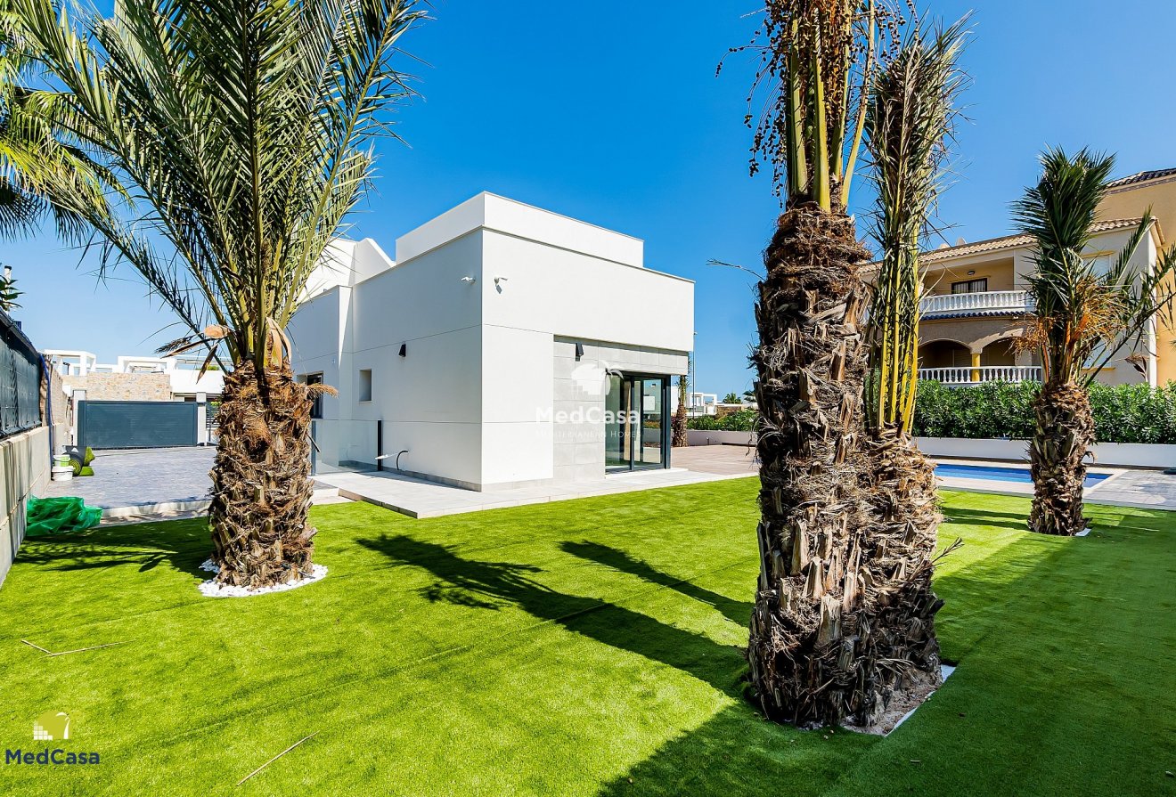 Neubau - Villa -
Orihuela Costa