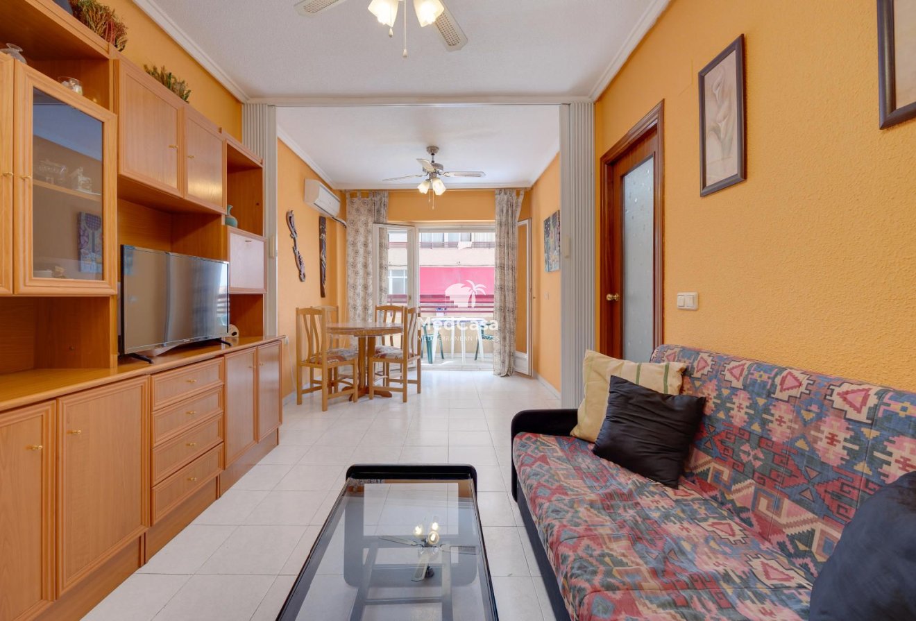 Segunda mano - Apartamento -
Torrevieja - El Molino