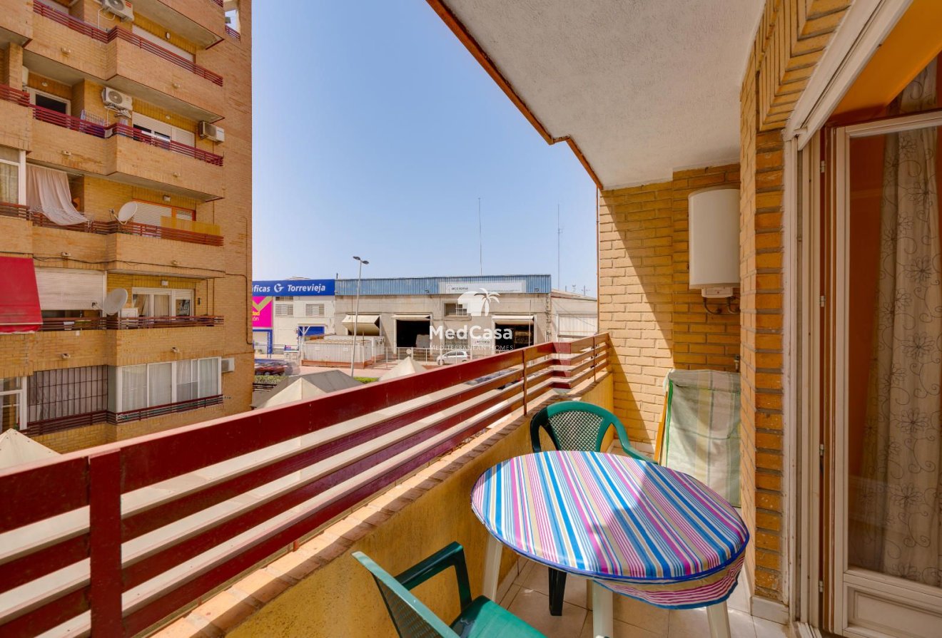 Segunda mano - Apartamento -
Torrevieja - El Molino