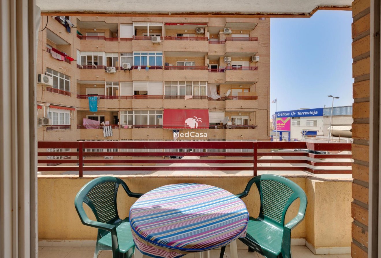 Segunda mano - Apartamento -
Torrevieja - El Molino