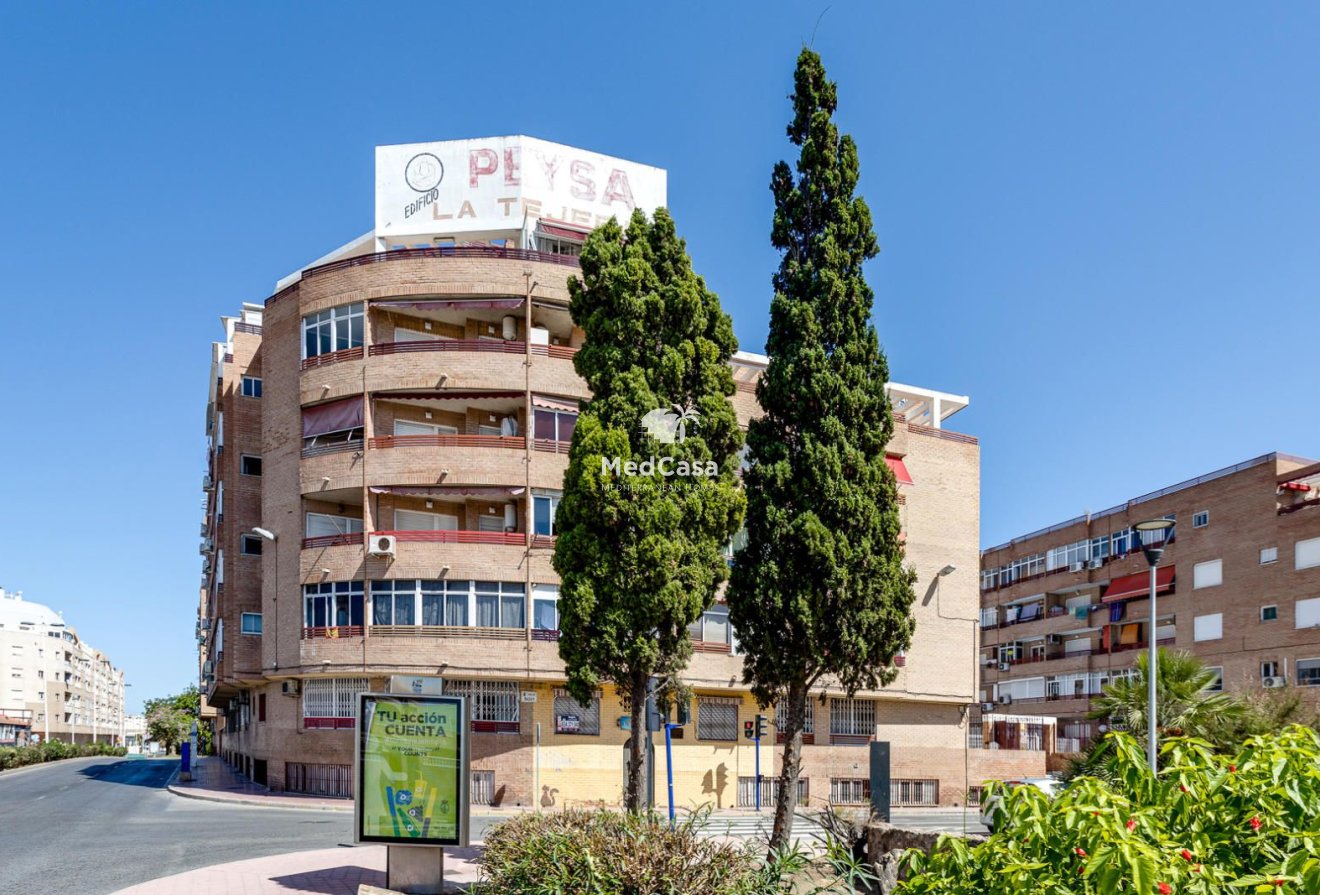 Segunda mano - Apartamento -
Torrevieja - El Molino