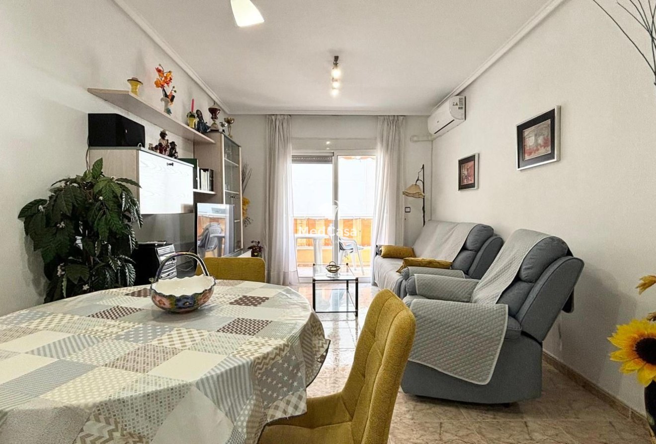 Wiederverkauf - Apartment -
Torrevieja - Playa del Cura