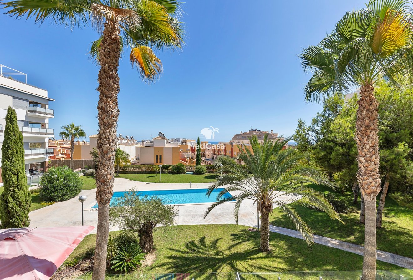 Segunda mano - Apartamento -
Orihuela Costa - Villamartín