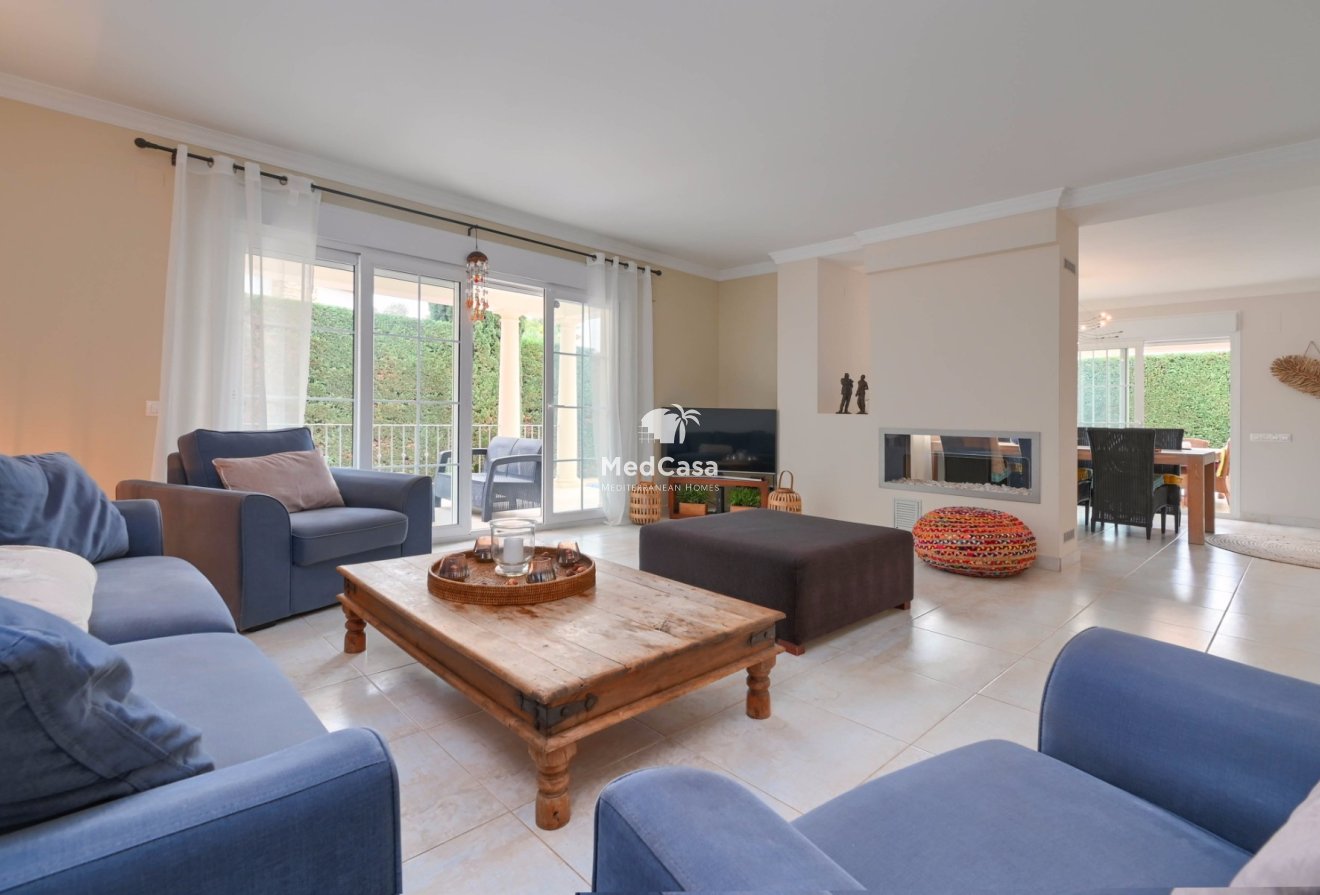 Resale - Villa -
Benissa - Fanadix