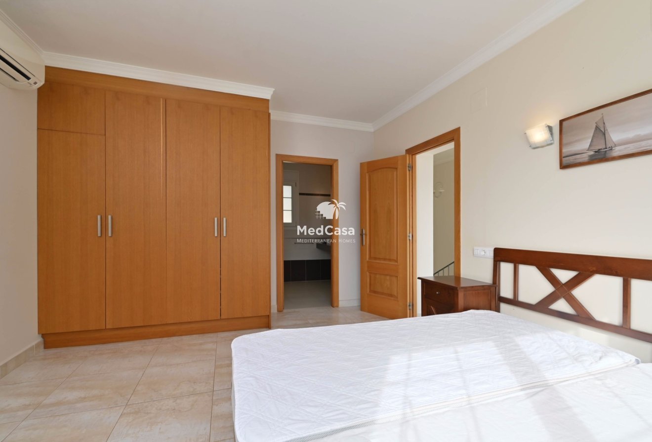 Resale - Villa -
Benissa - Fanadix