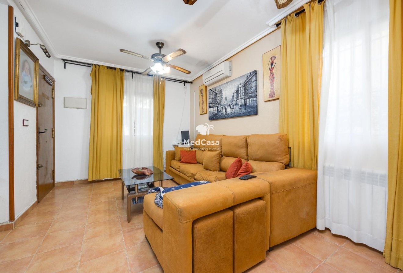 Resale - Townhouse -
Orihuela Costa - Los Altos