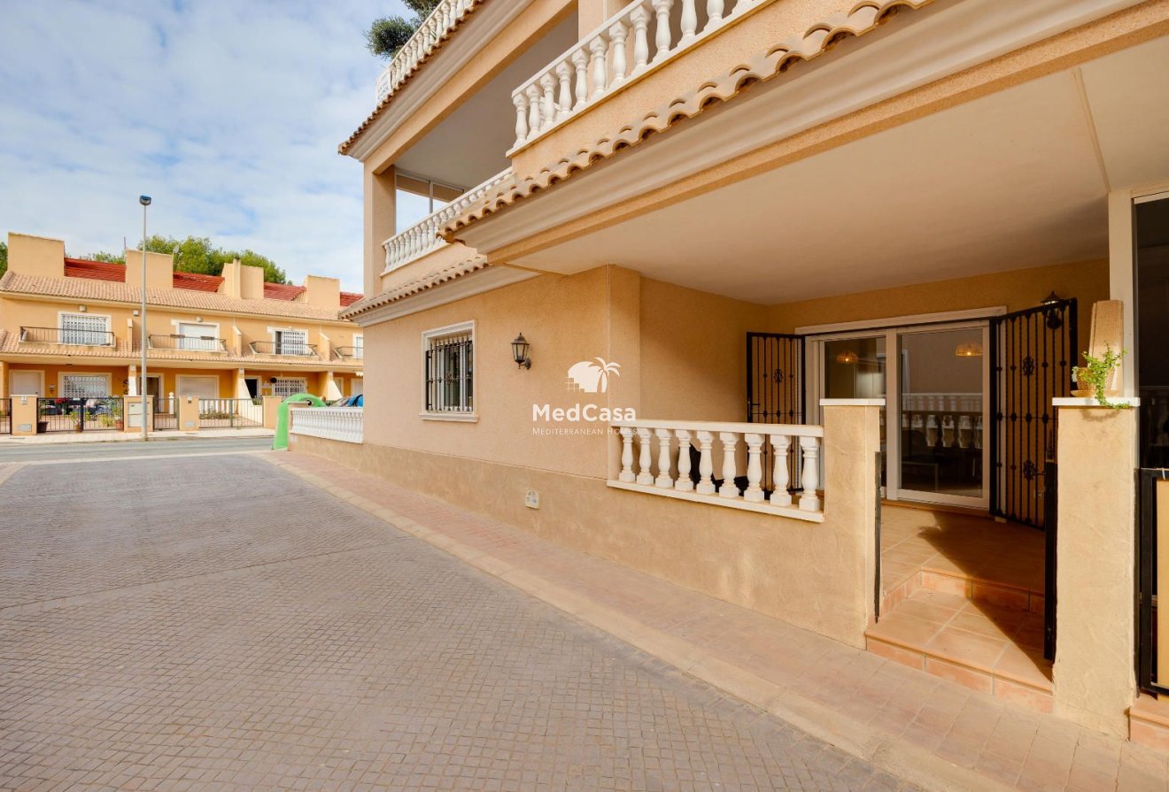 Resale - Ground floor apartment -
Orihuela Costa - Los dolses