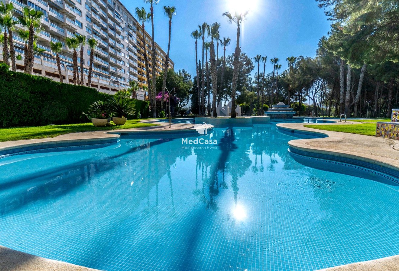 Resale - Apartment -
Alicante - Campoamor