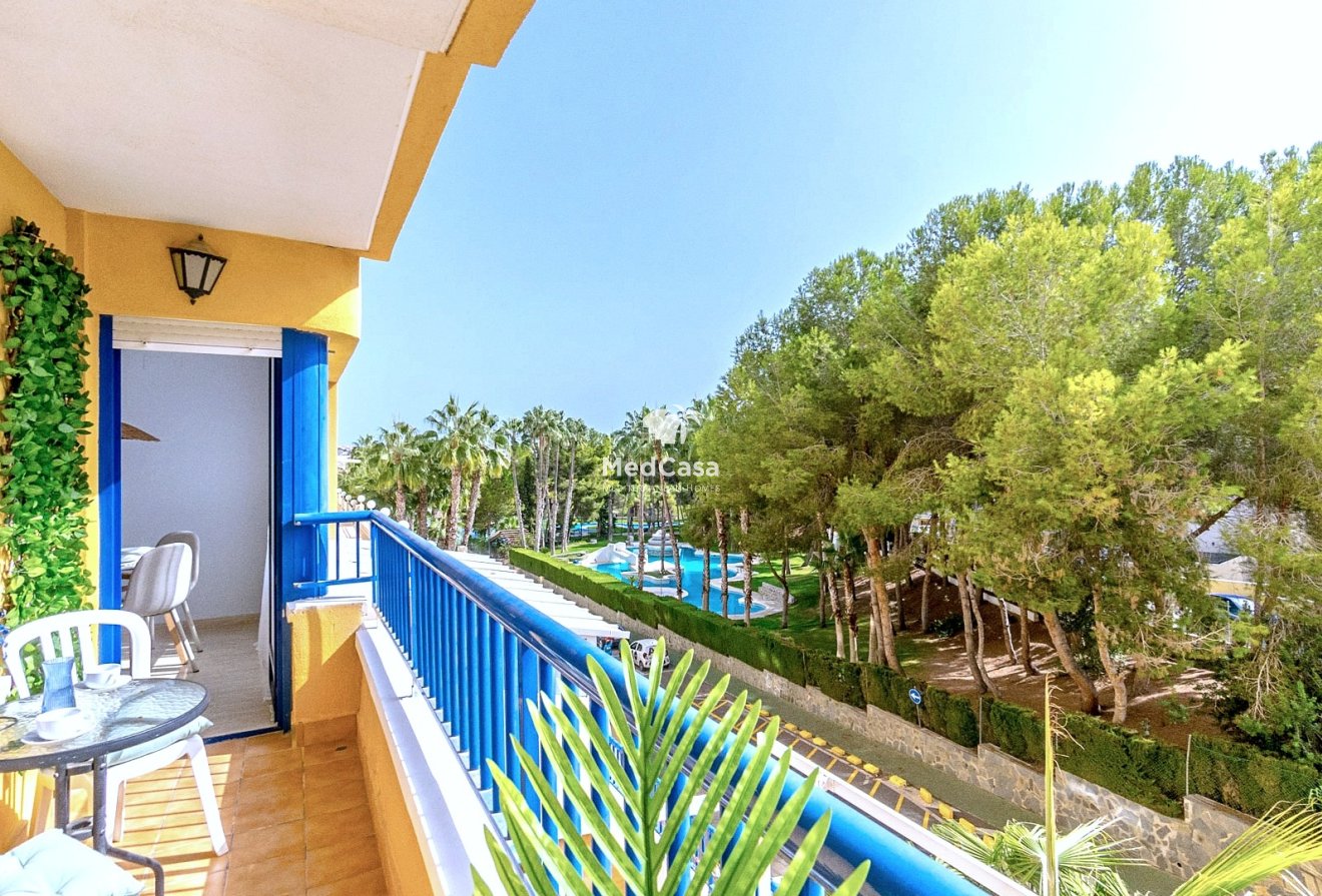 Resale - Apartment -
Alicante - Campoamor