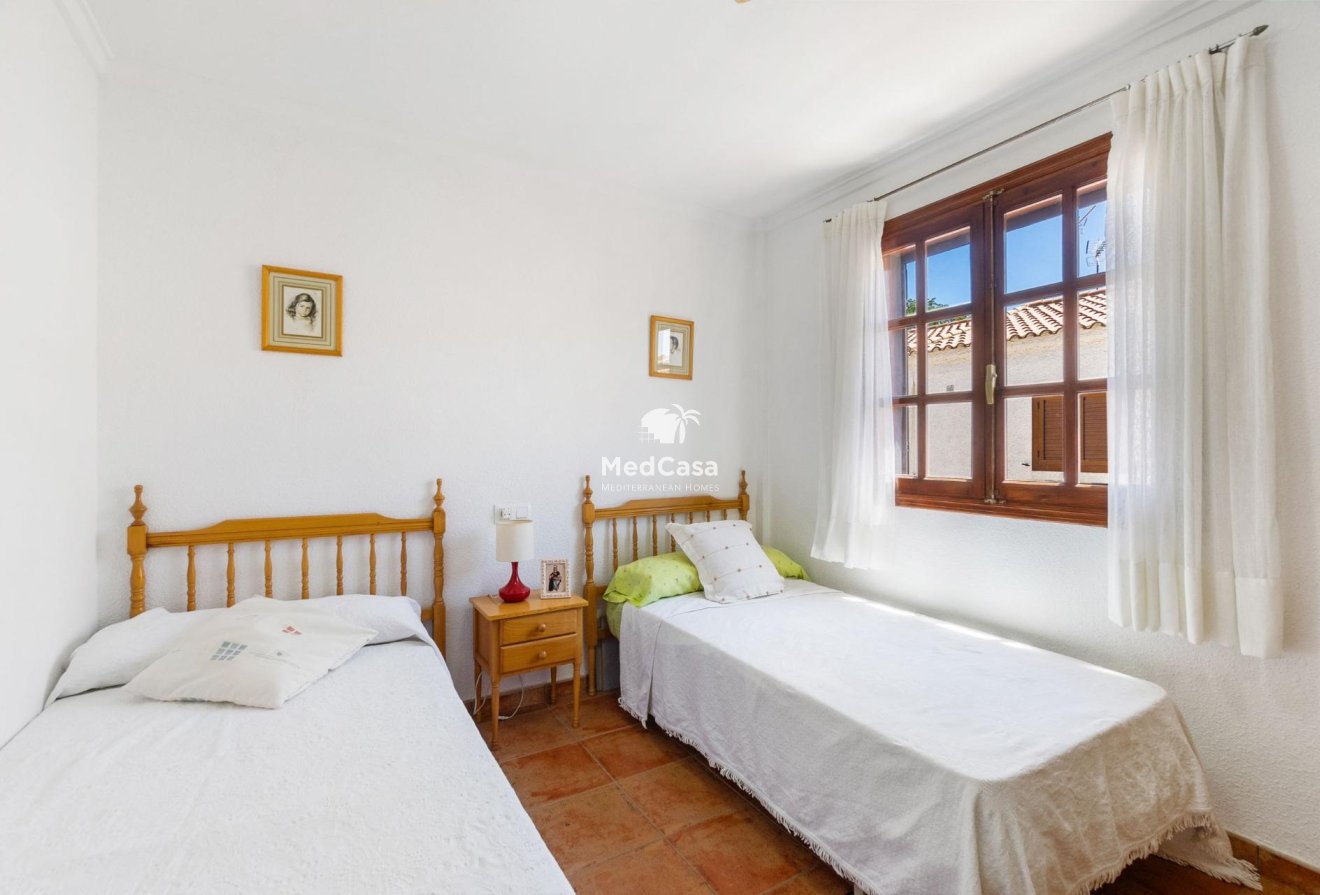 Resale - Apartment -
Pilar de la Horadada - Mil Palmeras