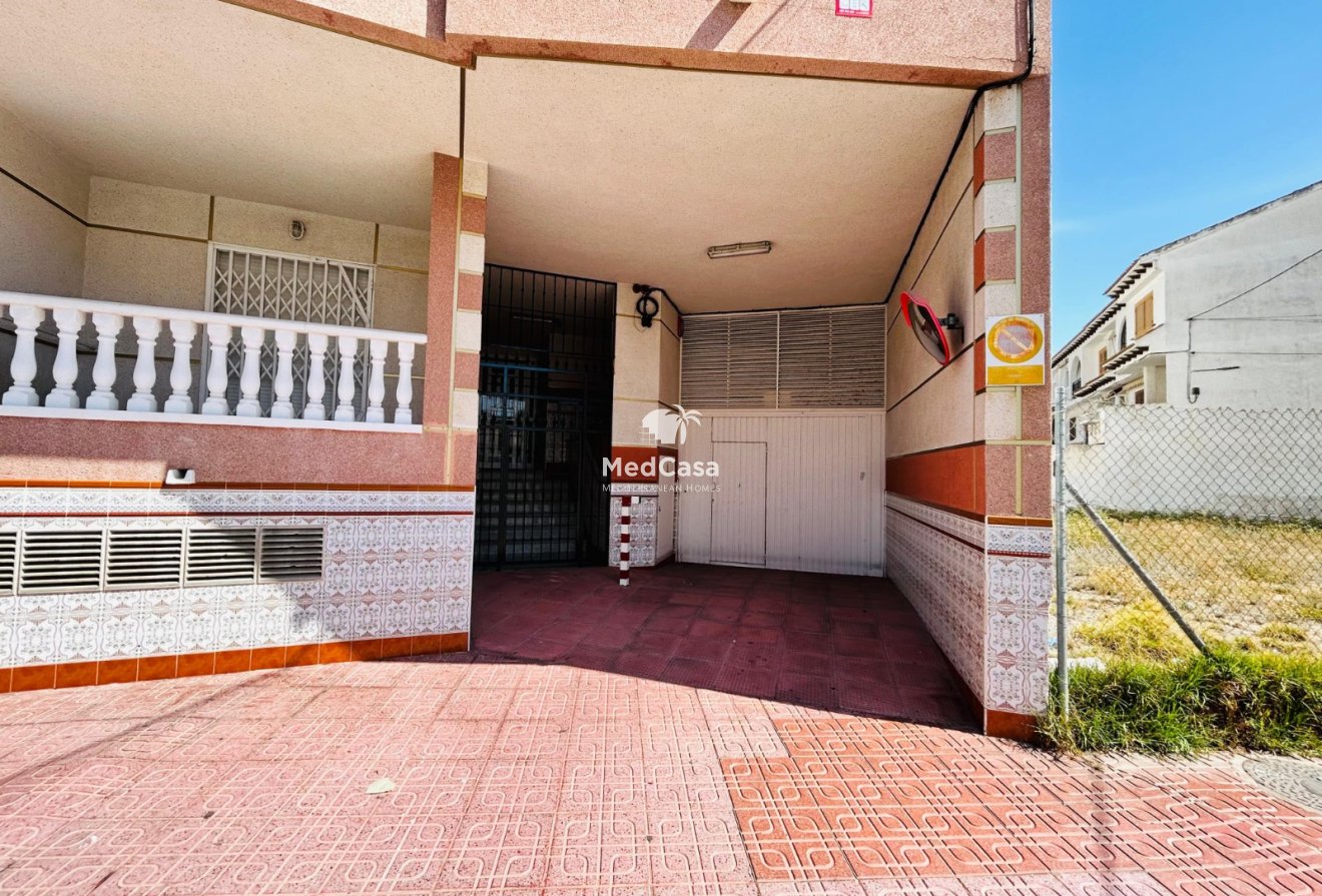 Wiederverkauf - Villa -
Torrevieja - Playa de los Locos