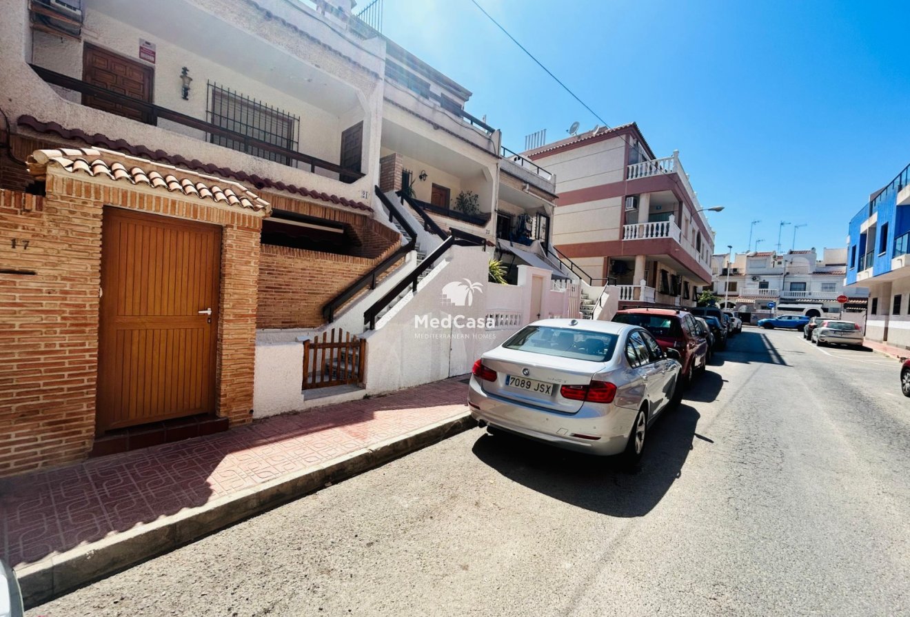 Wiederverkauf - Villa -
Torrevieja - Playa de los Locos