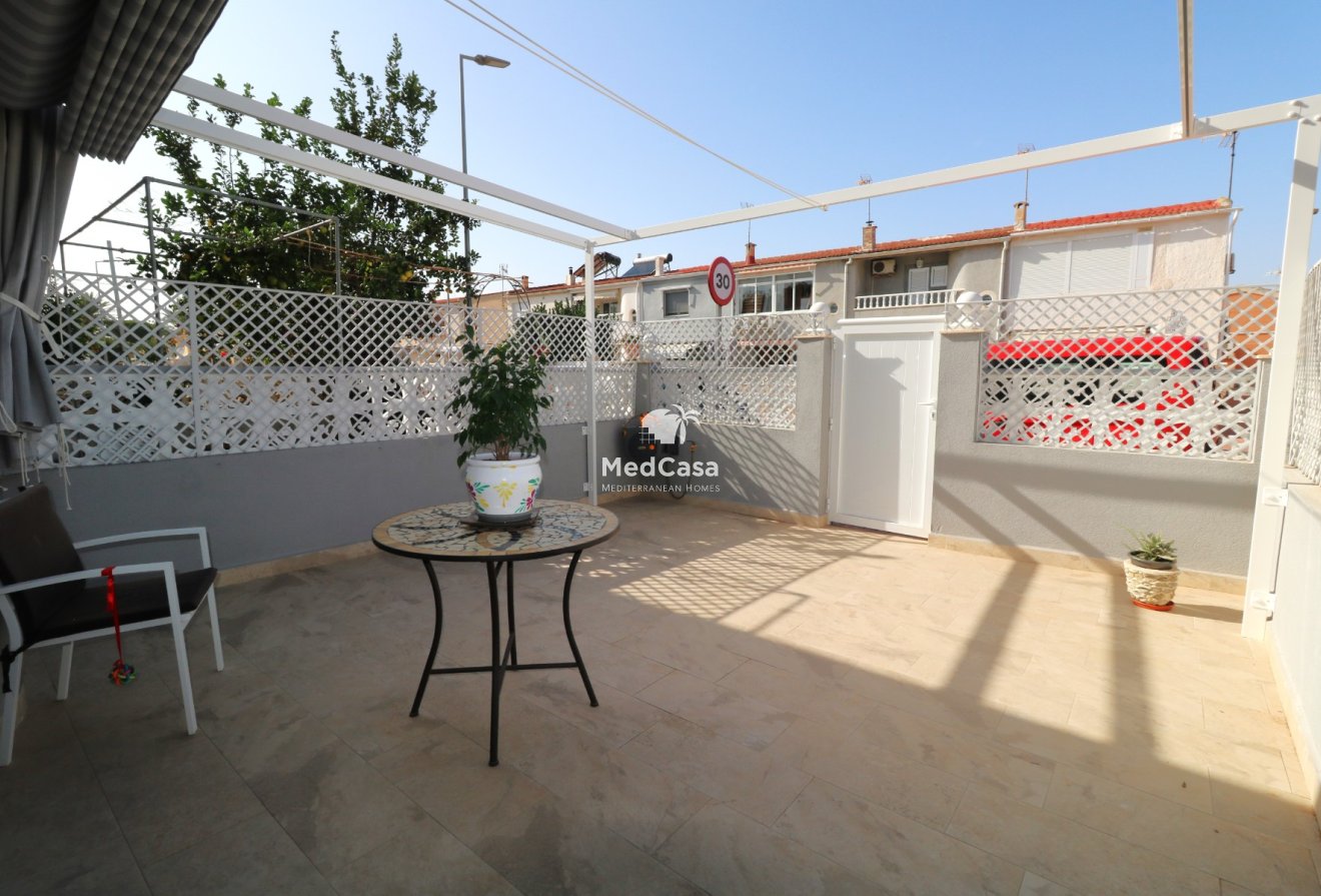 Resale - Corner Townhouse -
Torrevieja - El Acequión - Los Náufragos