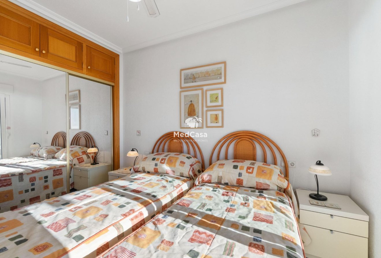 Wiederverkauf - Apartment -
Orihuela Costa - Campoamor