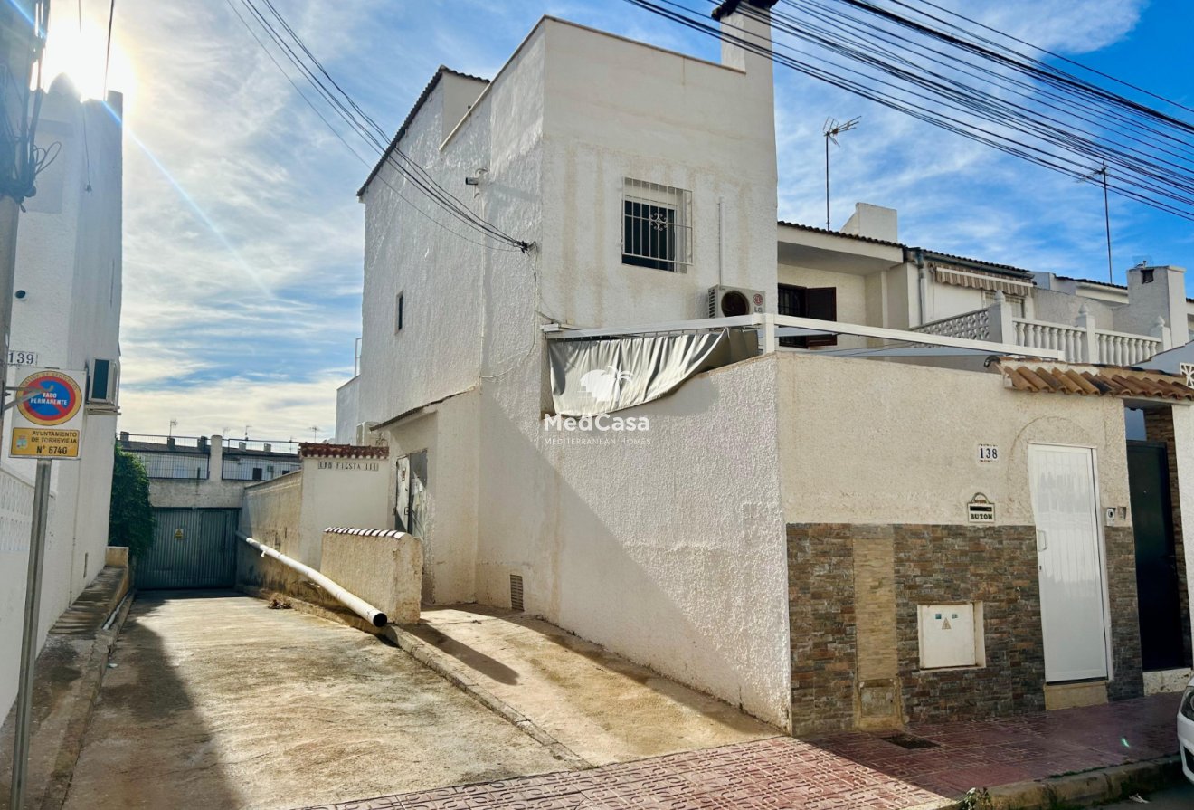 Wiederverkauf - Reihenhaus -
Torrevieja/Calas Blancas