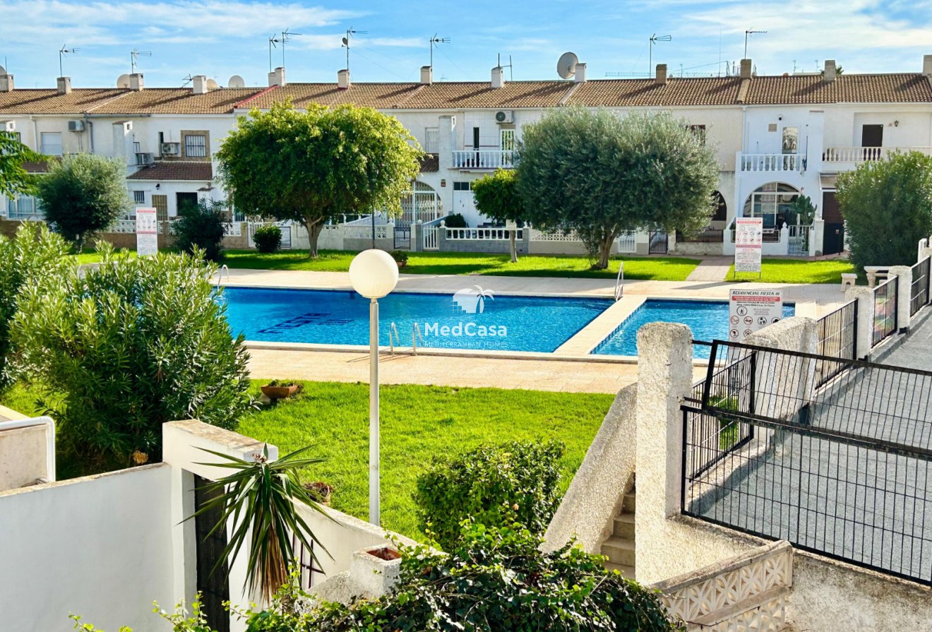 Wiederverkauf - Reihenhaus -
Torrevieja/Calas Blancas