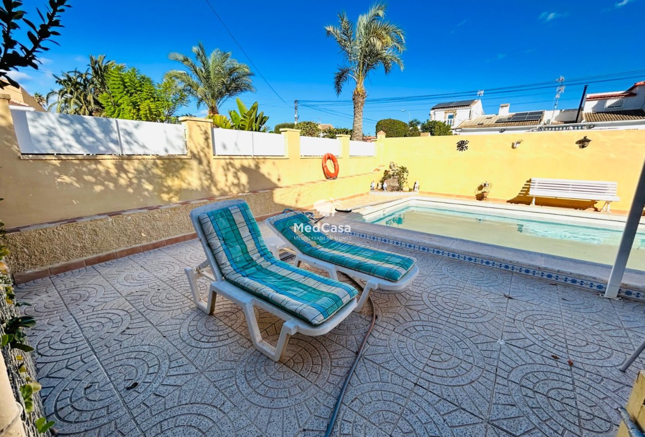 Wiederverkauf - Semi - Detached Villa -
Torrevieja - San Luis