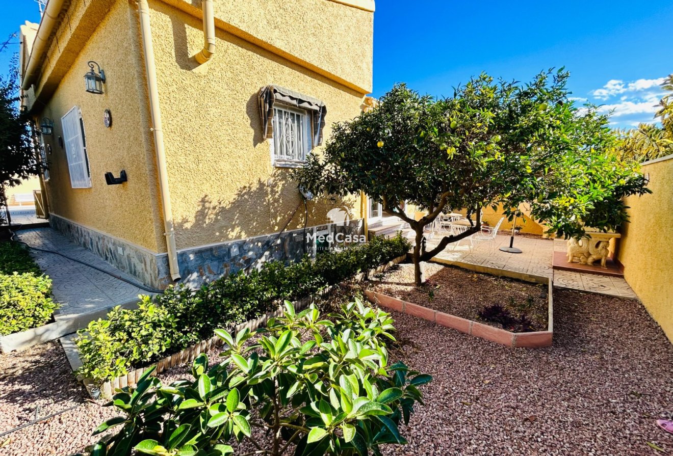 Wiederverkauf - Semi - Detached Villa -
Torrevieja - San Luis