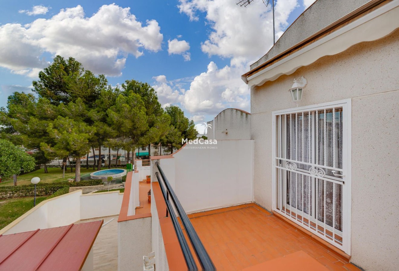 Segunda mano - Adosado -
Torrevieja - Los Balcones