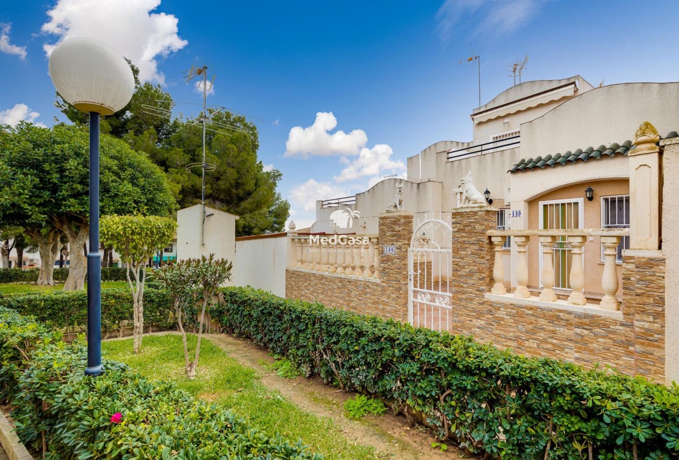 Segunda mano - Adosado -
Torrevieja - Los Balcones