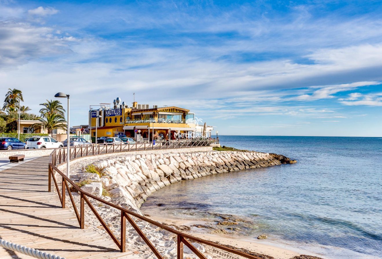 Segunda mano - Adosado -
Torrevieja - Los Balcones