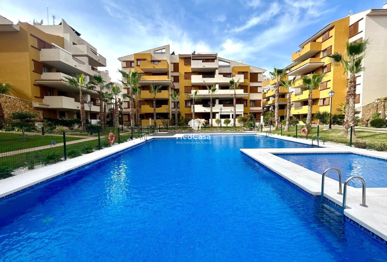 Resale - Apartment -
Torrevieja - Punta prima