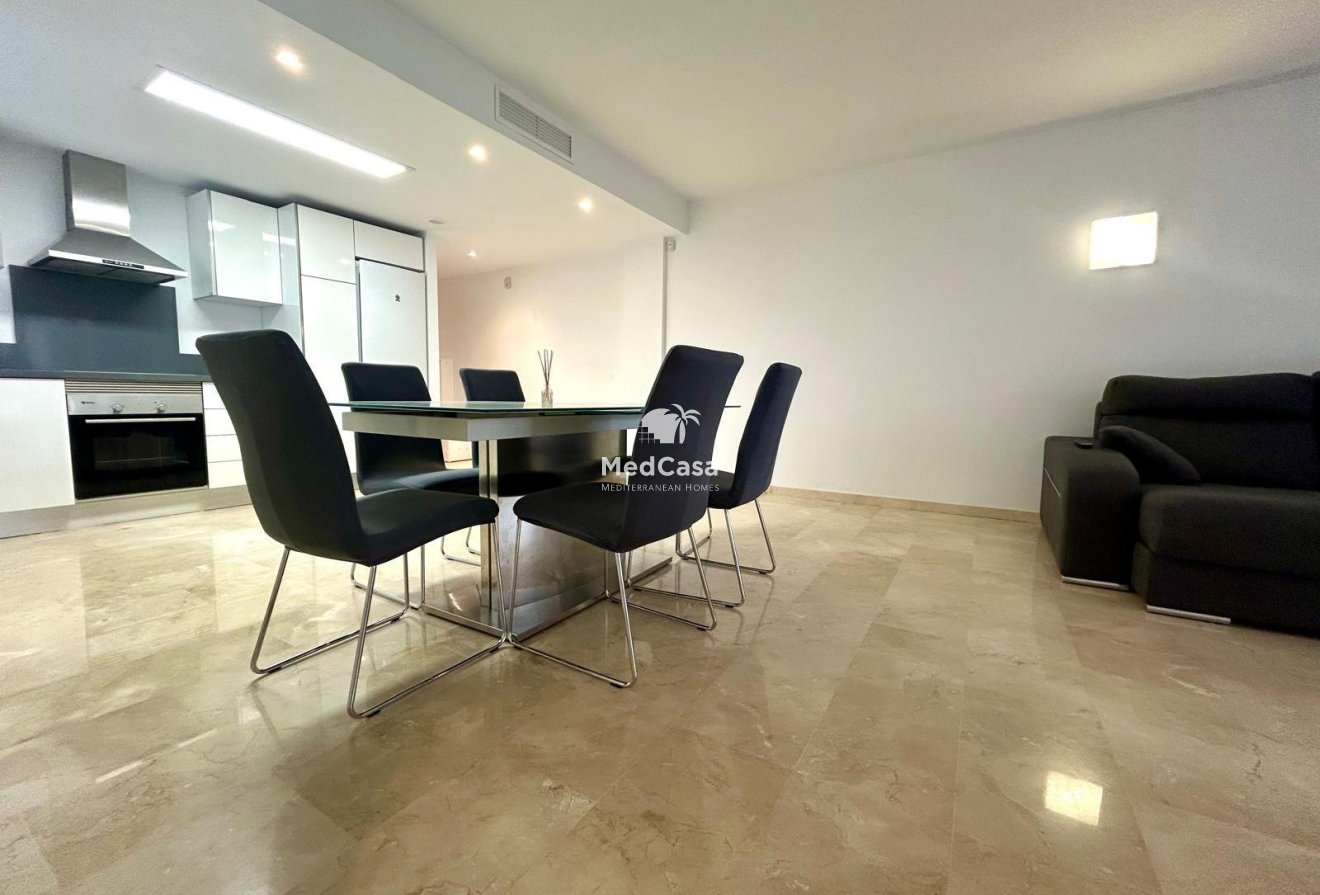 Resale - Apartment -
Torrevieja - Punta prima