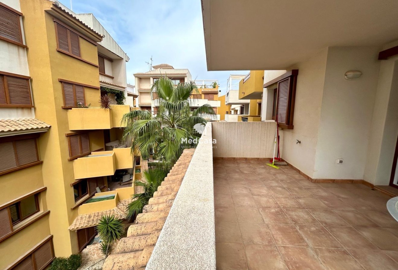 Resale - Apartment -
Torrevieja - Punta prima