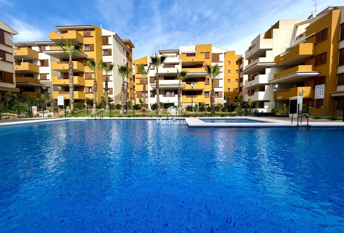 Resale - Apartment -
Torrevieja - Punta prima