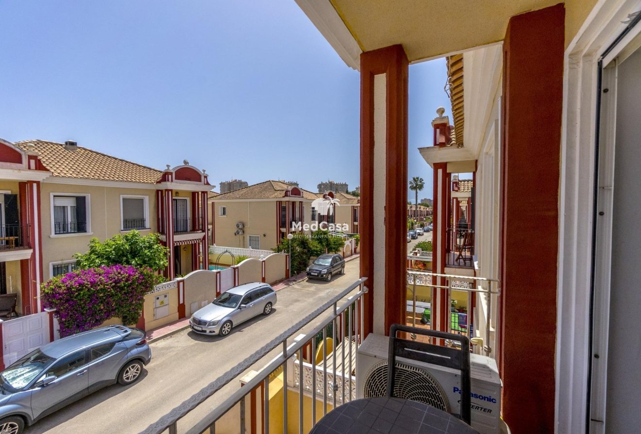 Resale - Townhouse -
Orihuela Costa - Campoamor