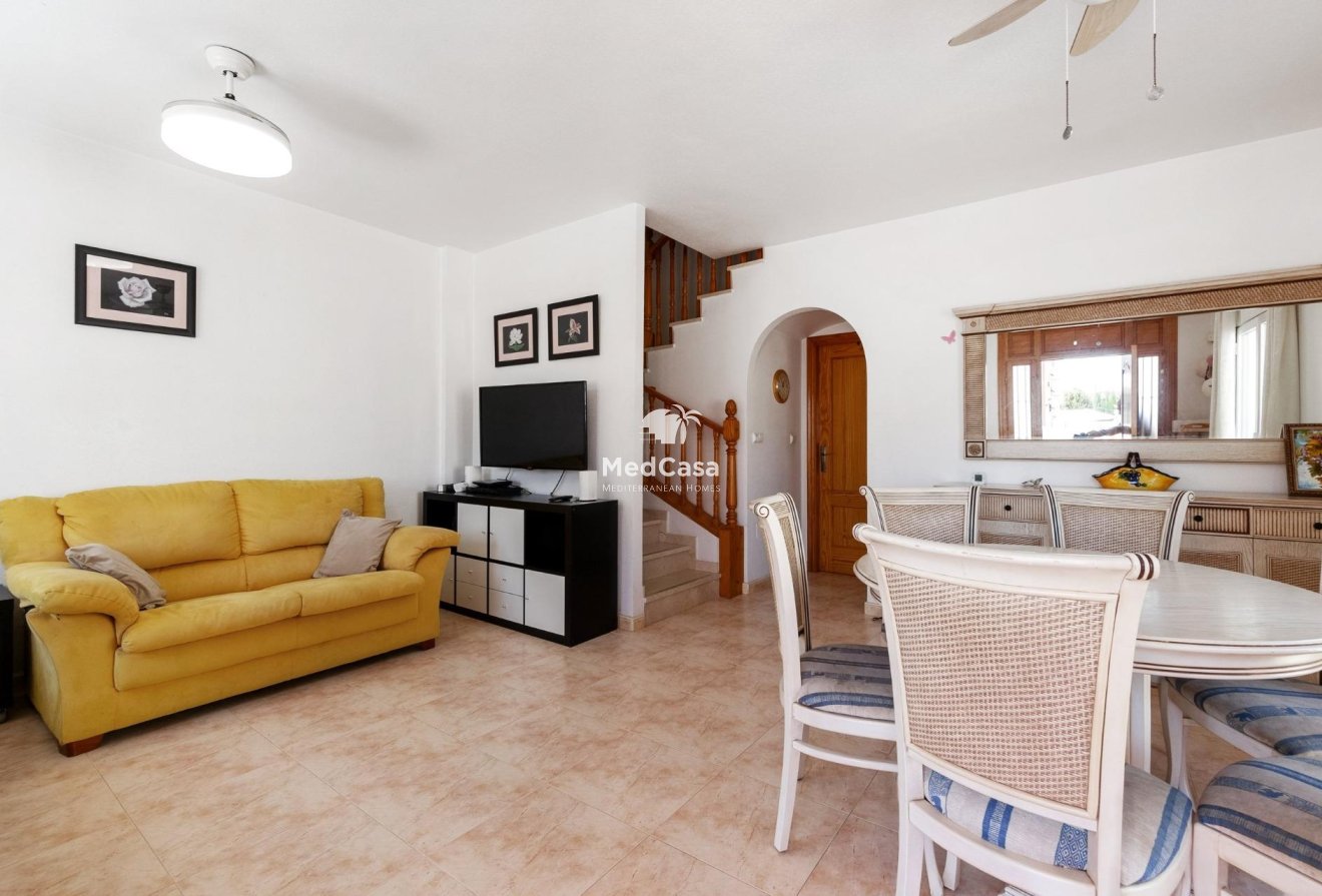 Resale - Townhouse -
Orihuela Costa - Campoamor