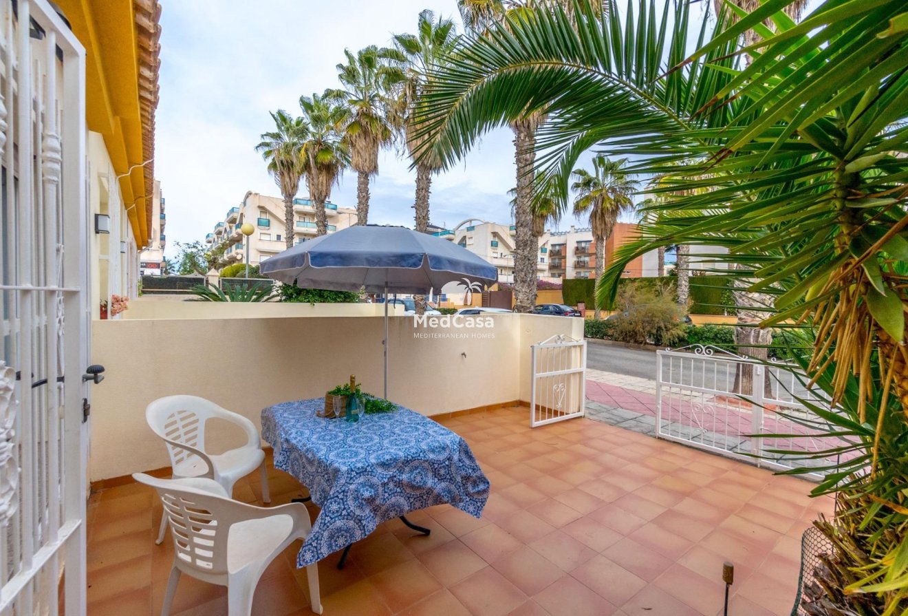 Resale - Townhouse -
Orihuela Costa - Campoamor