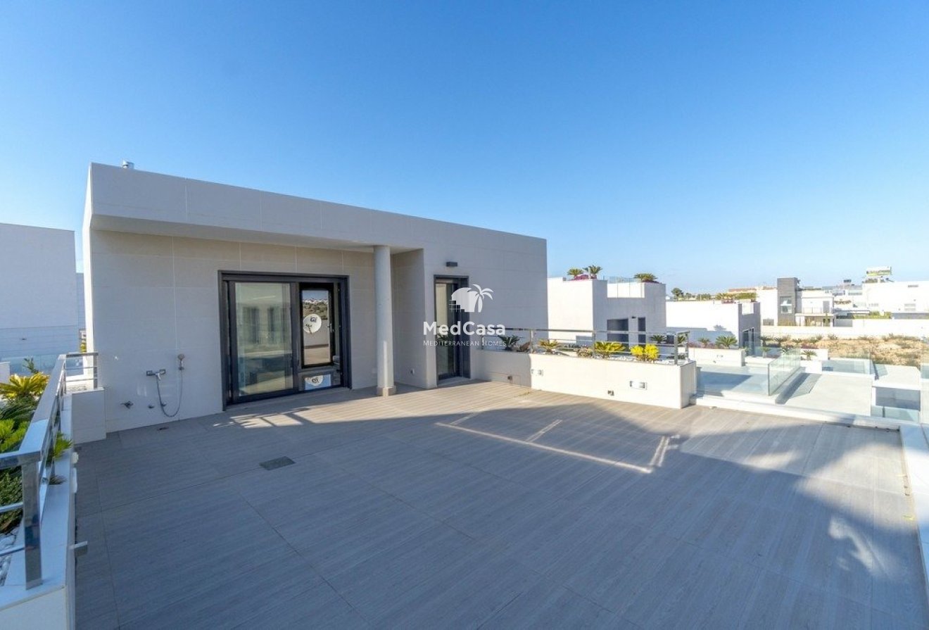 Resale - Villa -
Orihuela Costa - Agua Marina