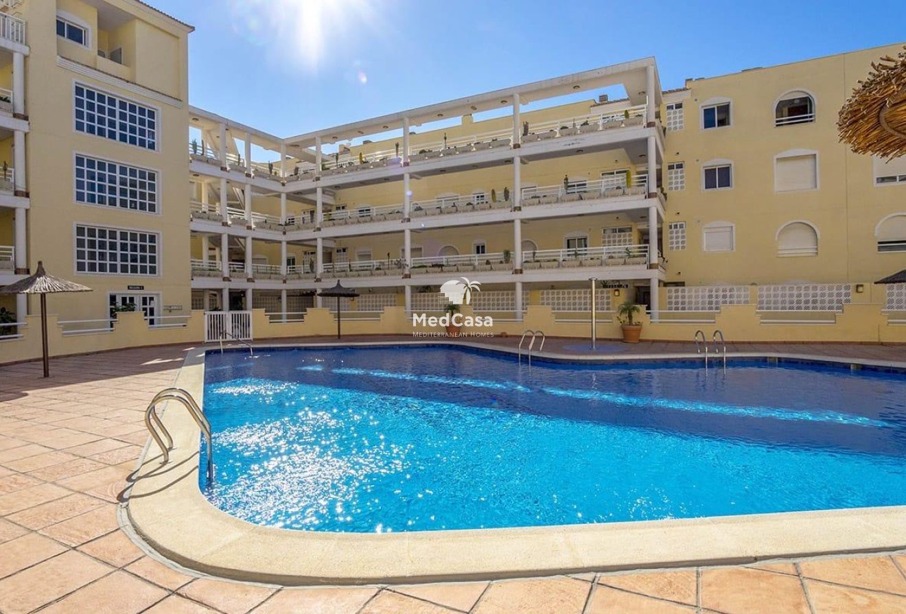 Resale - Townhouse -
Orihuela Costa - Campoamor