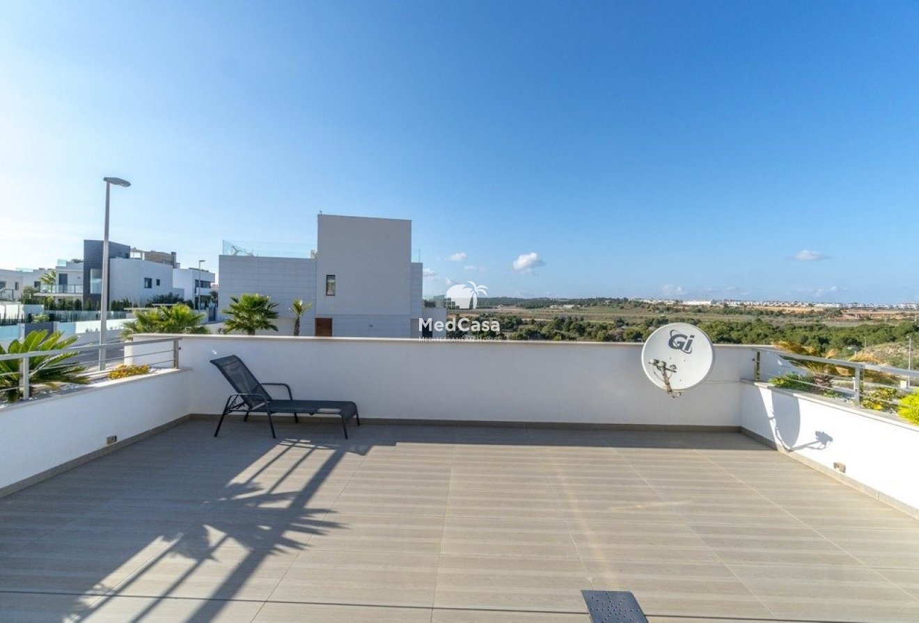 Resale - Villa -
Orihuela Costa - Agua Marina