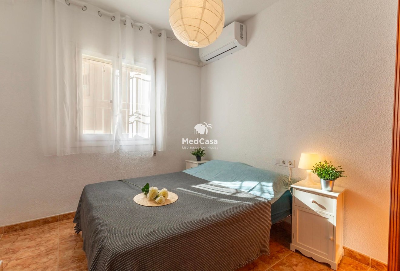 Resale - Apartment -
Torrevieja - Cabo Cervera